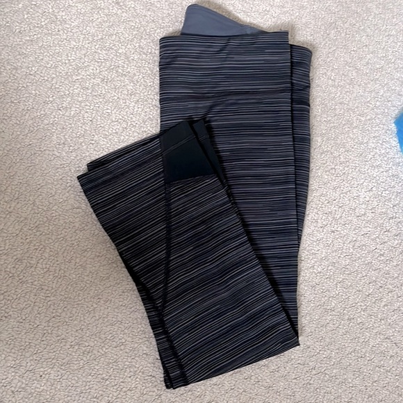 Ladies Under Armour Leggings - Picture 1 of 4